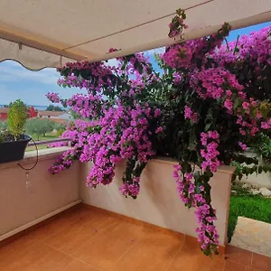 https://elysian-homestay.in-istria.net